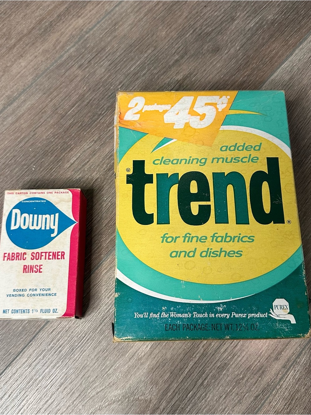 2 vintage boxes of laundry detergent